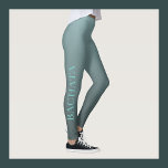 Legging Roupa de dança para mulheres<br><div class="desc">Lindo legging personalizado que inclui a palavra "bachata" em uma matiz azul macia sobre um fundo gradiente de cinzas azul e escura. Unicamente,  mas belas roupas para dançarinos de bachata,  instrutores,  professores e todas as bachateras. O texto é personalizável.</div>