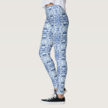 Legging Shibori Tie Dye Blue Influência Asiática no Índio<br><div class="desc">A moderna aquarela pintou a versão do vintage,  padrão influenciado asiático chamado Shibori Tie Dye. Indigo e azul claro com branco. Esta obra de arte original foi pintada por uma artista e designer internacionalmente licenciada,  Audrey Jeanne Roberts. Direitos autorais.</div>