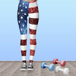 Legging Sinalizador americano vermelho e azul brilha<br><div class="desc">Legal,  divertida e única por todo o impressão cintilante leggings 4 de julho de Independência ideia de presente para ela. A bandeira americana cintilante em cintilações e brilhos vermelhos e azuis. Usamos a foto de faíscas e não de brilho real.</div>