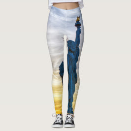 Legging Sunset sobre Réplica da Estátua da Liberdade em Pa
