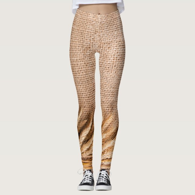Legging Trigo com pernas de mulher em rocha de saco (Frente)