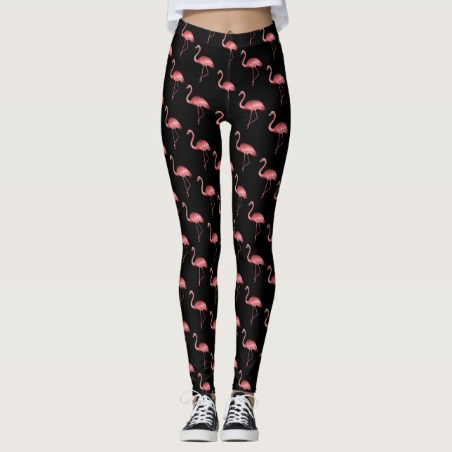 Legging Um flamingo rosa sobre fundo preto (Frente)