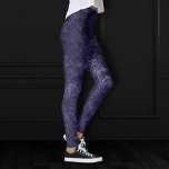 Legging Velvety Midnight Damask | Indigo Purple Grunge<br><div class="desc">Grunge dos anos 90, todo crescido! O fino e dramático enigma barroco veludo e veludo, inspirado no gótico, enigmático, em paleta rica e profunda cria uma vintagem opulenta que esmagou a textura de veludo. Da luxuosa e sofisticada coleção de "Moody Jewel Tones", esta novidade moderna e moderna mídia mista unisex...</div>