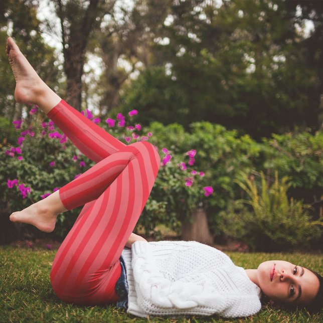Legging Vermelho Branco Mínimo Simples, Cute, Striqueado (Simple striped cute whimsical red leggings)