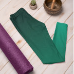 Leggings de Mão Verde de Cor de Tendência do outon<br><div class="desc">Na moda Jade Green sutil leggings ombre do nosso outono e inverno de 2023/24, coleção de cores de tendência, oferece charme de eterno. Estas Leggings em forma de "Ombre Cyan Leggings" apresentam um gradiente, desaparecendo do escuro no topo para a cor mais clara/mais clara nas pernas. Estas leggings verdes em...</div>