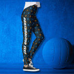 Leggings Elegantes de Monogramas Personalizadas<br><div class="desc">Adicione um toque de elegância mediterrânica à sua porta com nossa Matriz de Portas de Nome da Família Monograma Personalizada. Criado por durabilidade em uma paleta azul-chic e preta, este tapete é perfeito para saudar convidados com sua mensagem personalizada de "bem-vindo de volta" e seu nome familiar. Medir convenientemente para...</div>