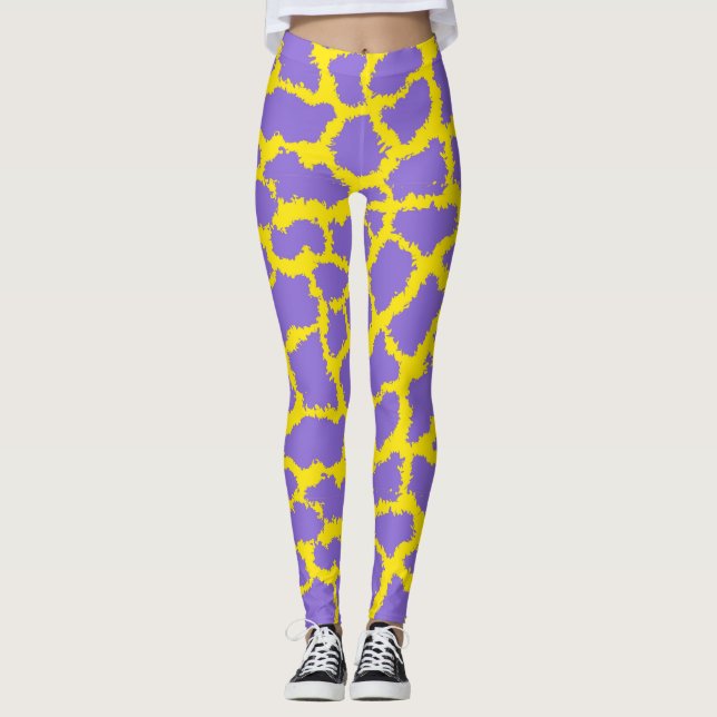 Leggings Estampados com Girafa e Fundo Roxo (Frente)