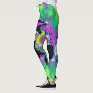 Leggings no estilo de abstrato fractal. Cores louc