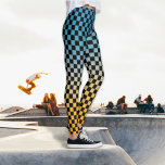 Leggings sunset azuis e amarelas verificadas<br><div class="desc">Adicione uma pop de gráficos retrorreflectores ousados ao seu guarda-roupa com as Leggings Sunset Azul Verificado e Amarelo.</div>