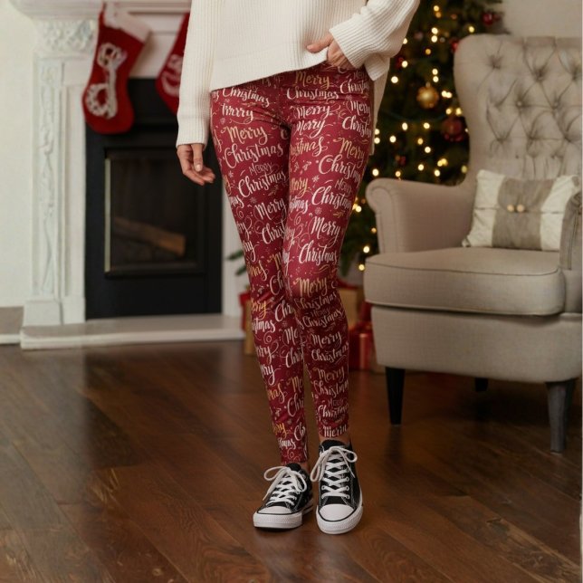 Leggings Tipografia Feliz Natal (Celebrate the season in style with our Merry Christmas Typography Leggings by Becky Boom.)