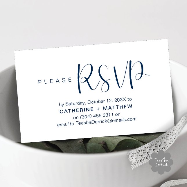 Lembrete de RSVP de Convites de casamento Modernos (Modern Wedding Celebration Invites RSVP Reminder Enclosed Card in Aesthetic Navy Blue)