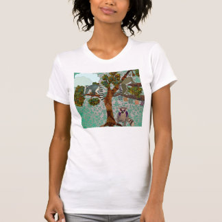 Lemurs para fora em um t-shirt do membro