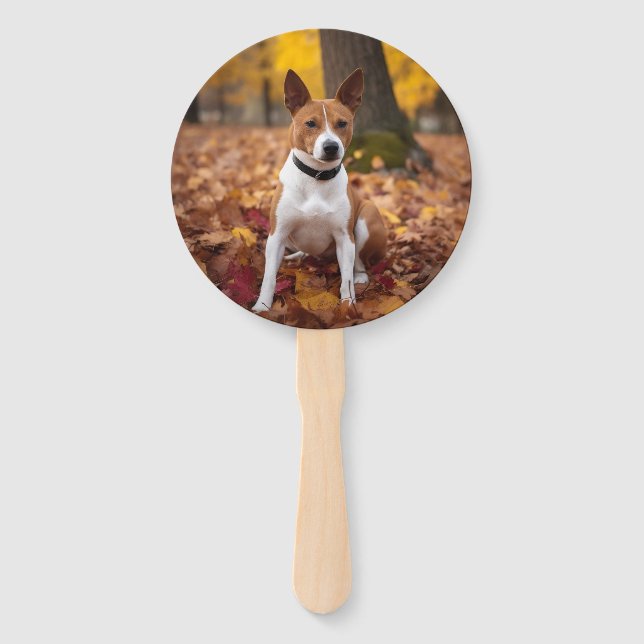 Leque Basenji no outono deixa cair inspiração (Frente)