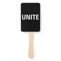 Manifestação política unida à democracia
