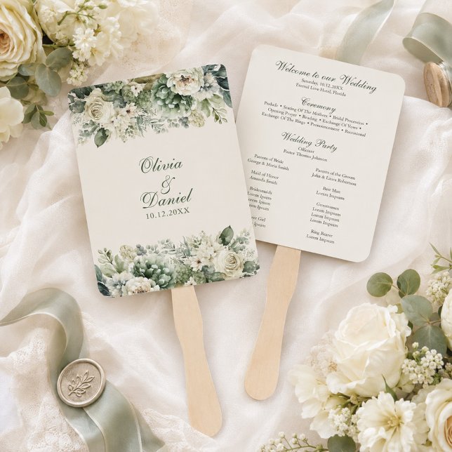 Leque Programa de Casamento Boho Sage Verde e Flores de  (Boho Sage Green and Ivory Flowers Wedding Program Hand Fan with wedding decor and white flowers)