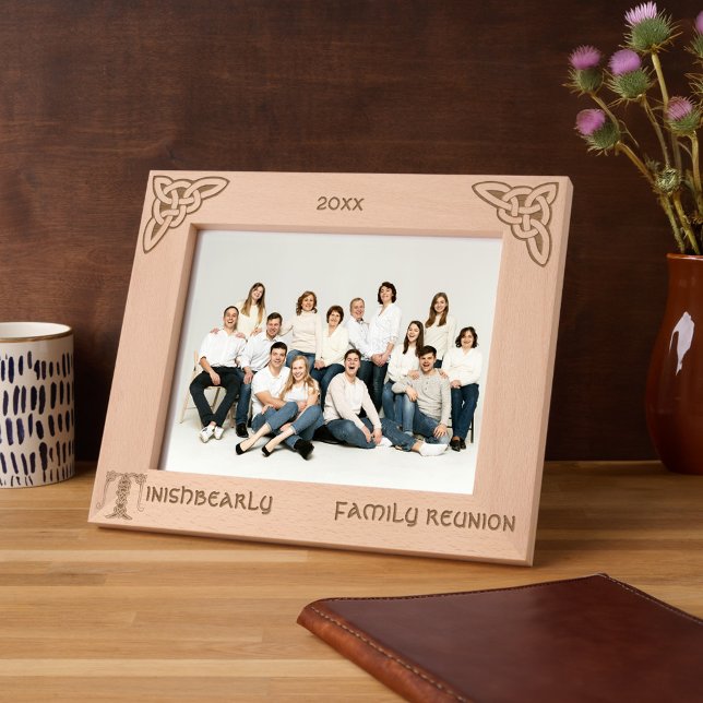 Letra Celta T Nome Personalizado (Criador carregado)