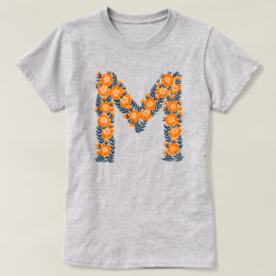 Letra floral M camiseta básica da mulher