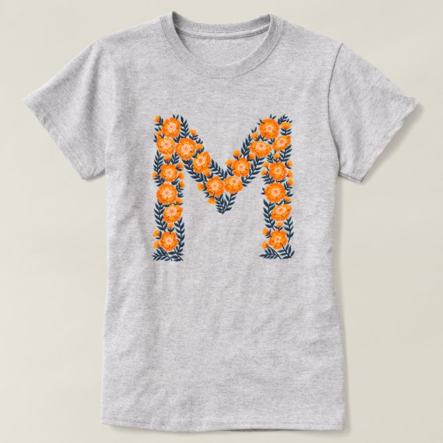 Letra floral M camiseta básica da mulher (Frente do Design)
