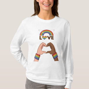 LGBT+Orgulho. Adoro arco-íris. Coração. Camiseta