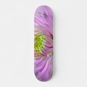 Lilac/Lavanda Dahlia Skateboard