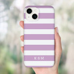 Lilac Púrpura e White Classic Stripes Monograma<br><div class="desc">Mala simples com padrão quadrado horizontal e simples personalizada com suas iniciais ou nome monograma. Clique em Personalizar para alterar as fontes e cores do texto para criar a sua própria design única. Presentes personalizados adoráveis!</div>