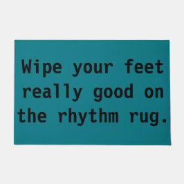 Limpe seus pés realmente bons no tapete do ritmo