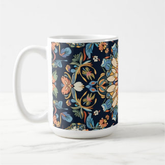 Linda caneca com padrão na moda floral