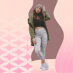 Lindas flores e envelopes Leggings de padrões<br><div class="desc">Apresentando nossas incríveis leggings florais, perfeitas para adicionar um toque de elegância a qualquer roupa. Feitas com material alongado de alta qualidade, estas leggings oferecem o máximo conforto e um ajustado lisonjeiro. O belo design floral é atraente para os olhos e feminino, fazer-os perfeitos para as ocasiões casuais e penosas....</div>