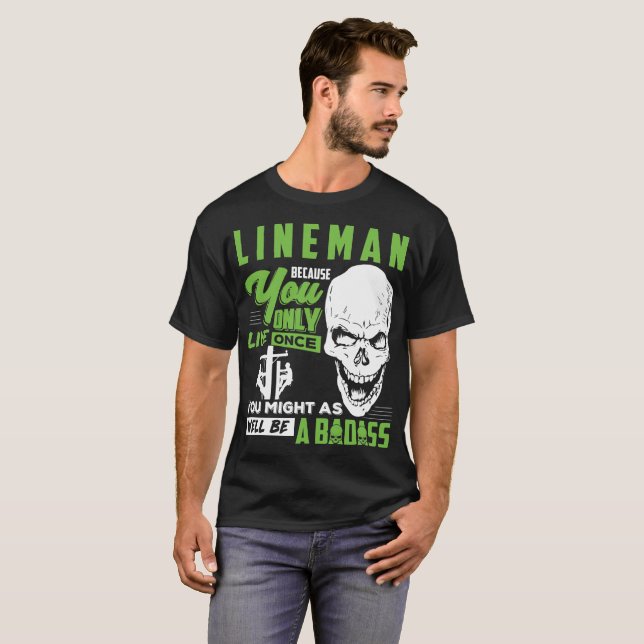 Lineman T-Shirt Lineman Bem Badass Tee Gift (Frente Completa)