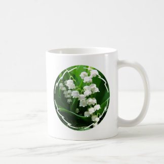 Lírio branco da caneca de café do vale