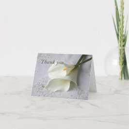 lírios de calla brancos nos cartões de