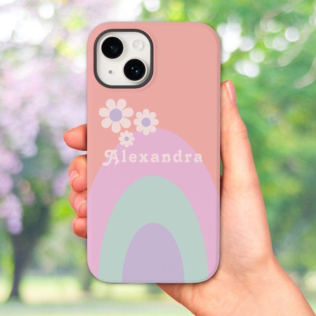 Listras Florais Arco-íris Pastel Retrô Nome (Retro 70s vintage pastel arch and daisy custom iPhone case with groovy typography pink peach purple)