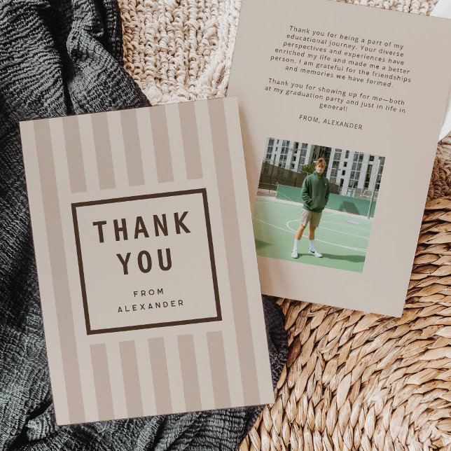 Listras Neutras Modernas Agradecimento de Graduaçã (modern grey and beige sporty stripes graduation thank you card)