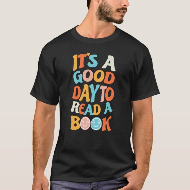 Livro de Leitura do Bom Dia" T-Shirt (Frente)