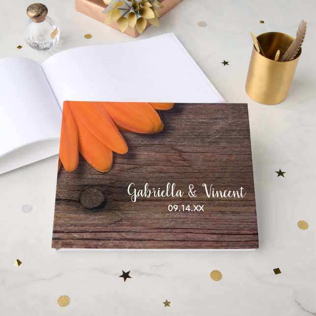 Livro De Visitas Casamento Rustic Orange Daisy and Barn Wood Countr (Frente aberta)