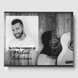 Livro De Visitas Memorial de Guitarras Elétricas em Preto e Branco