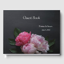 Peônias cor-de-rosa no casamento de fundo escuro