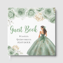 Princesa Floral num Vestido Verde Sage Quinceanera