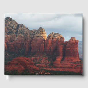 Livro De Visitas Rocha Pote de café nublado em Sedona Arizona