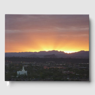 Livro De Visitas Sunrise sobre Ruas. George Utah Landscape