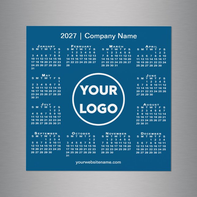 Logotipo da Empresa de Calendário Moderno 2027 Ímã (Modern 2027 Calendar Company Logo Blue Magnet in situ)