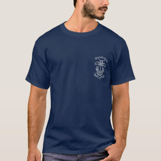 Logotipo do SC de Stromness no t-shirt do marinho