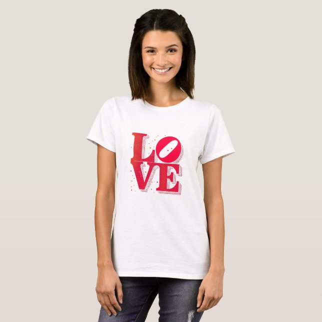 LOVE Pop Art – Retro Valentine’s T-Shirt (Frente Completa)