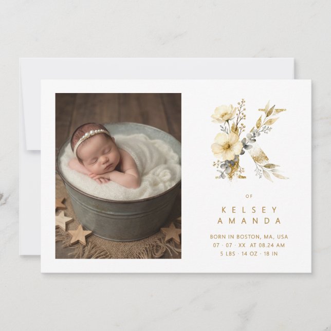 Lovely Gold K Initial with Romantic Floral Design (Frente)