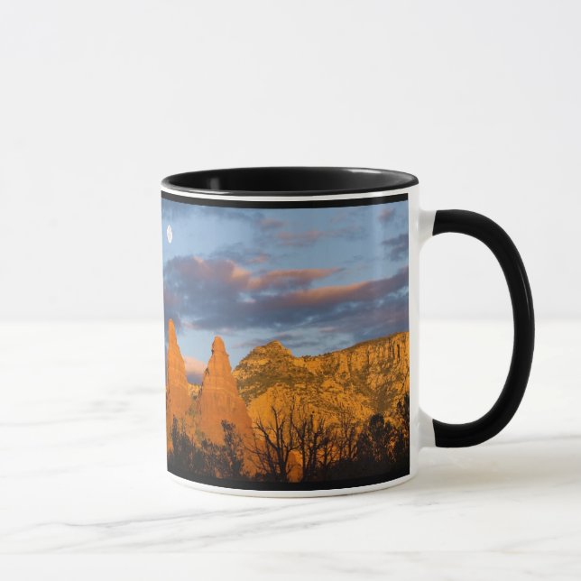 Lua sobre a caneca do presente de Sedona (Direita)