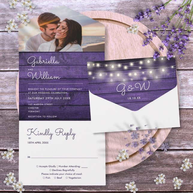 Luzes de Corda de Madeira Roxa Rústica Foto Casame (Rustic Purple Wood String Lights Photo Wedding All In One Invitation)