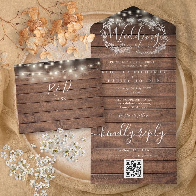 Luzes de Corda de Madeira Rústica Código QR Casame (Rustic Wood String Lights QR Code Floral Wedding All In One Invitation)