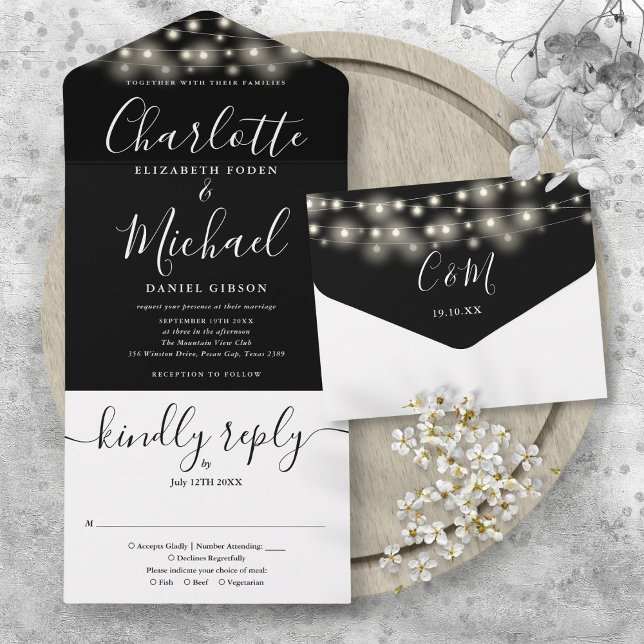 Luzes de Corda Pretas e Brancas Casamento Chic Scr (Black And White String Lights Chic Script Wedding All In One Invitation)