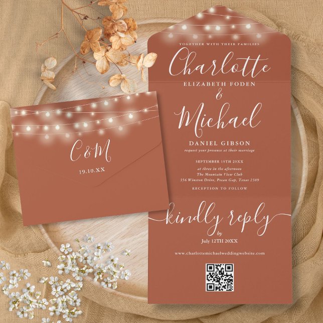 Luzes de Terracota com Código QR Monograma Casamen (Terracotta String Lights QR Code Monogram Wedding All In One Invitation)