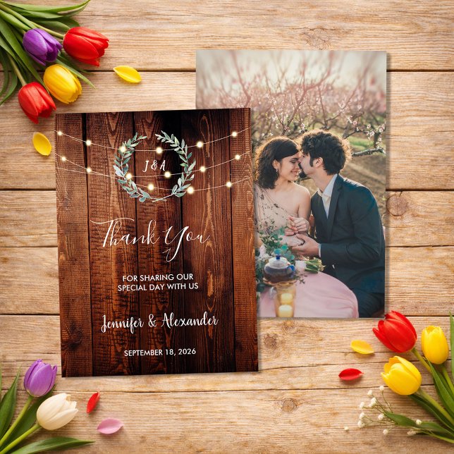 Luzes rústicas de corda Obrigado cartão de foto de (Rustic string lights Thank you wedding photo card. Beautiful card to say thank you to your guests.)